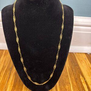 Vintage Trifari Women’s Gold Necklace – Abstract Oval Chain, Minimalist Chic
